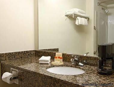 Hotel Days & By Wyndham Near Meade 2*